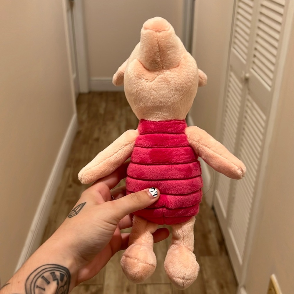 Disney Parks Piglet plushie
